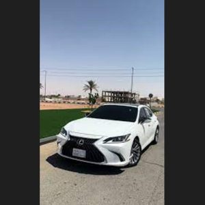 وش رايكم في لكزس es350